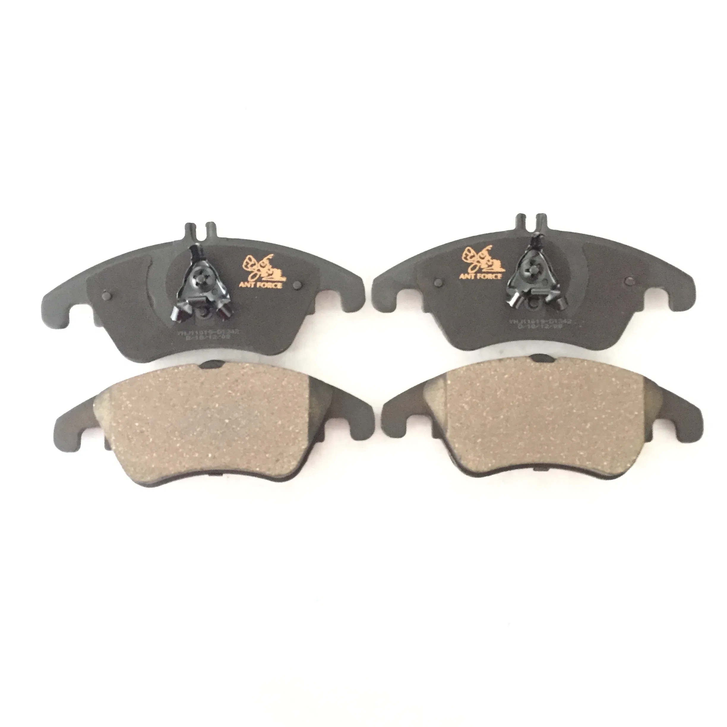 Ceramic Formula Brake Pads D1342 Auto Spare Parts for Mercedes-Benz (005 420 13 20)